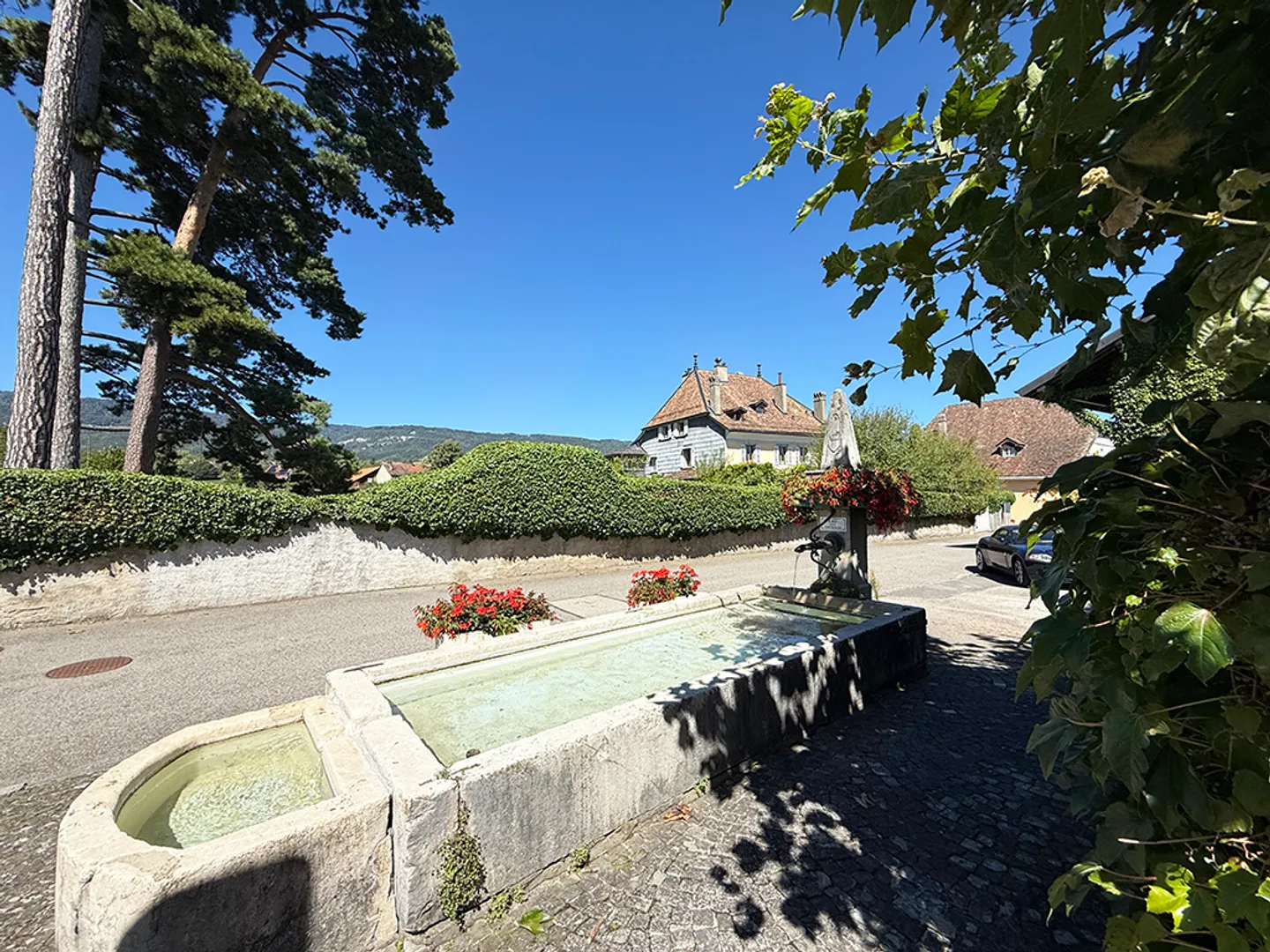 Villa 8.5 pièces - Foto 3 von 3