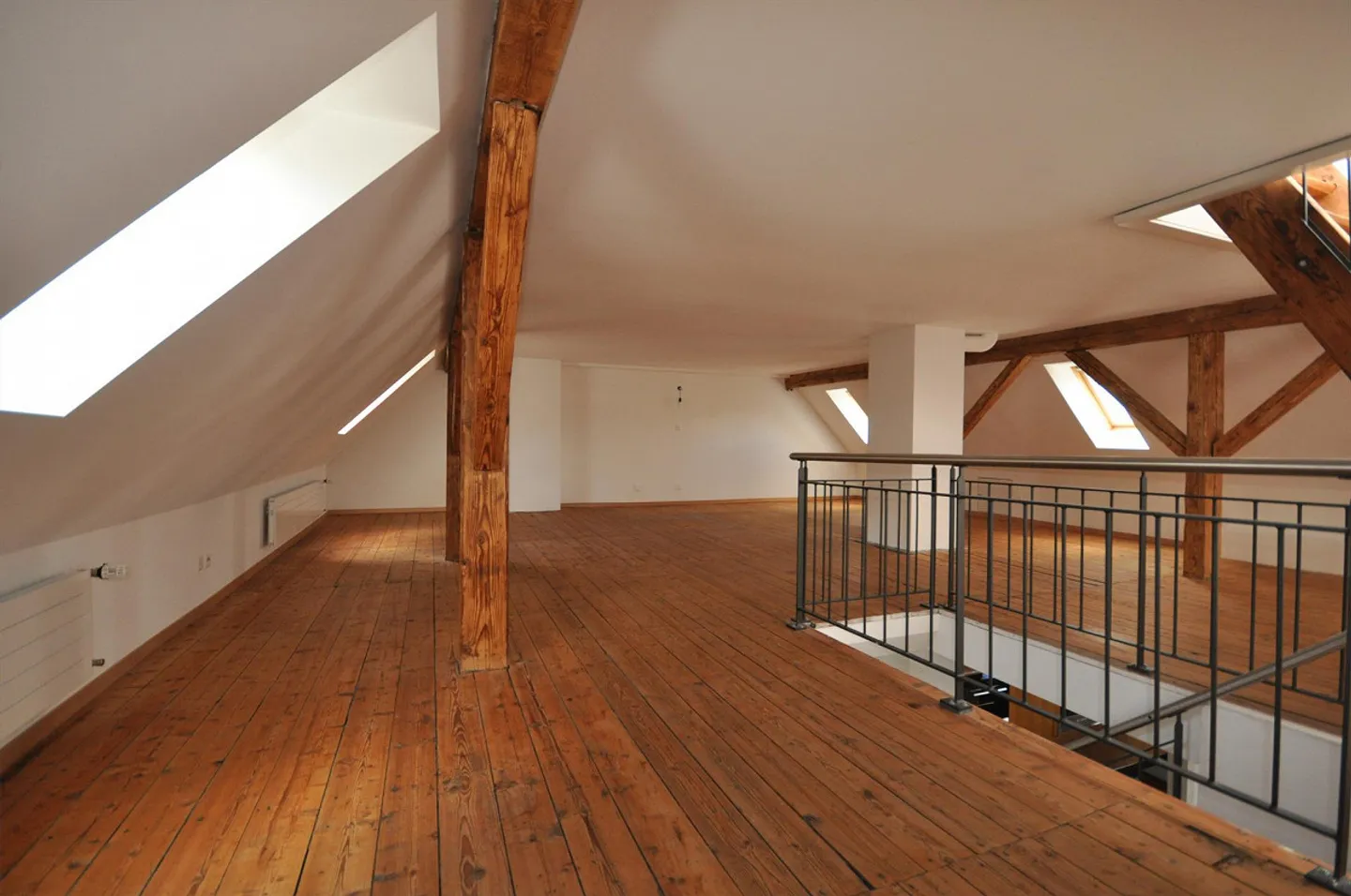 Art nouveau - Maisonette sensationnelle avec grande terrasse sur le toit - Photo 12 sur 19