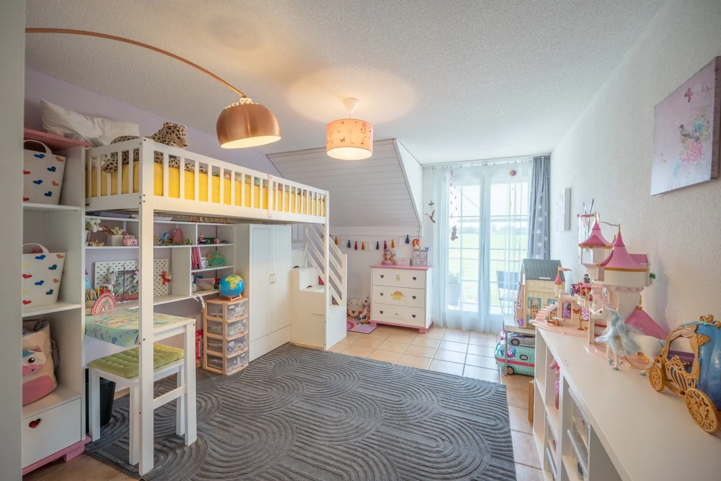 Charming Duplex in Quiet Area - Photo 7 of 13