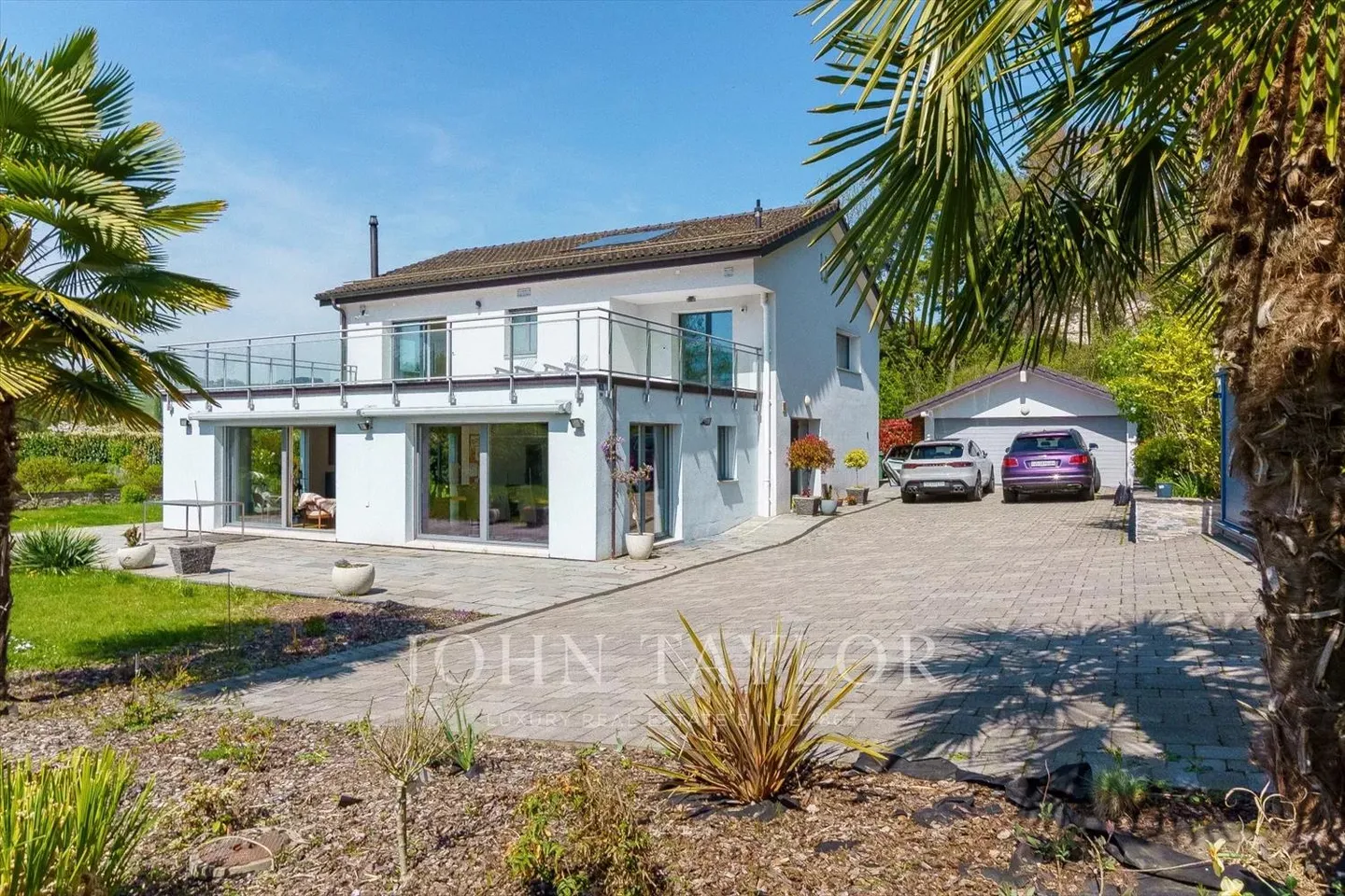 CO-EXKLUSIVITÄT! Freistehende Villa in prestigeträchtiger Nachbarschaft - Foto 1 von 13