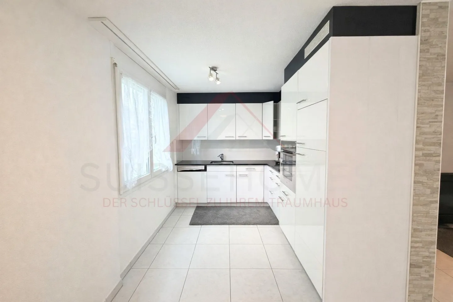 Appartamento con giardino di 4,5 locali per famiglie con giardino d'inverno e ampia quota di giardino - Foto 5 di 12