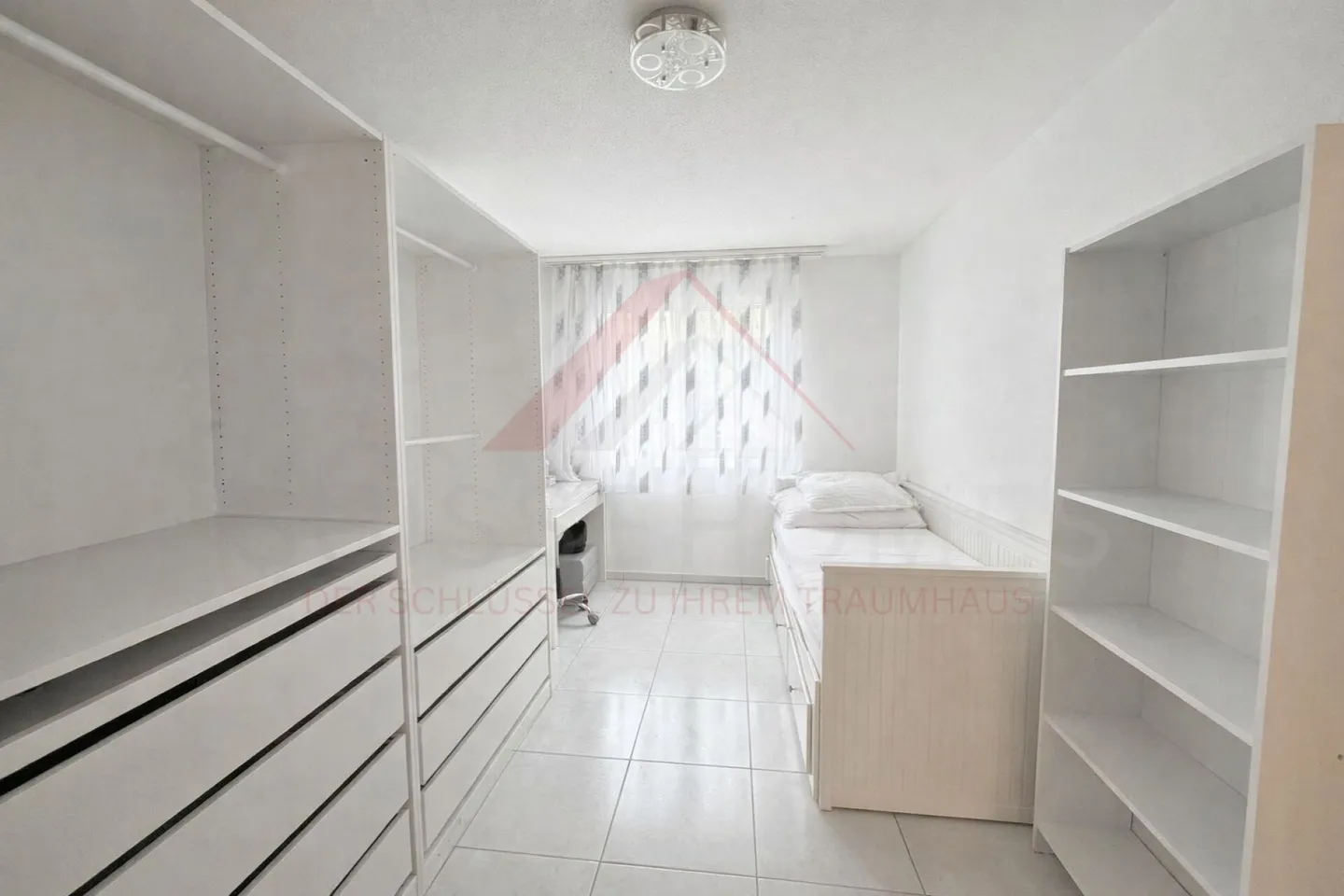 Appartamento con giardino di 4,5 locali per famiglie con giardino d'inverno e ampia quota di giardino - Foto 8 di 12