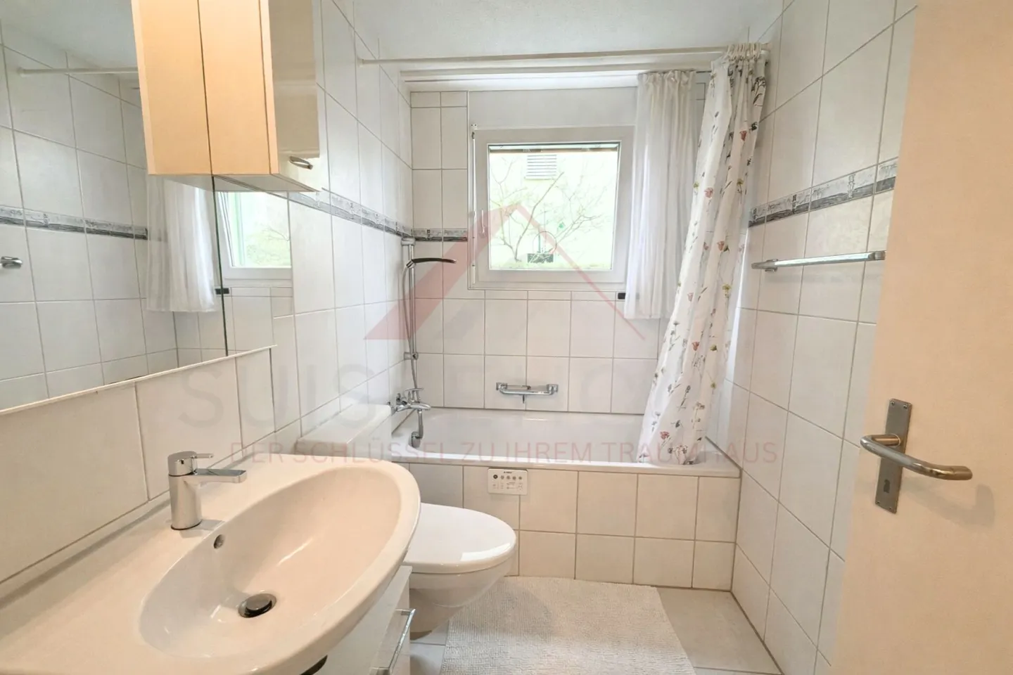 Appartamento con giardino di 4,5 locali per famiglie con giardino d'inverno e ampia quota di giardino - Foto 9 di 12