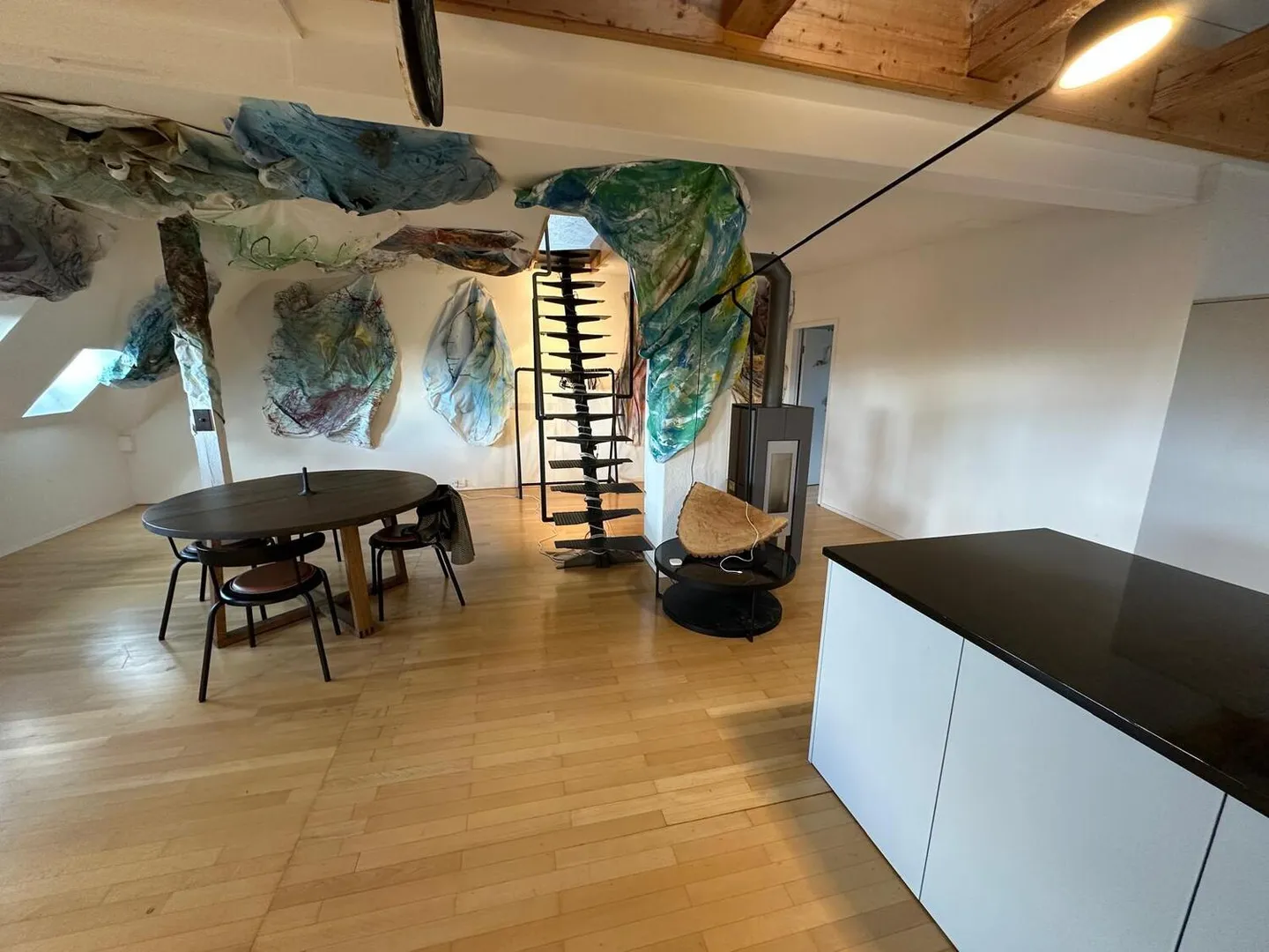 2½ ROOM ATTIC APARTMENT IN BERN - OBSTBERG/SCHOSSHALDE, FURNISHED, TEMPORARY - Photo 2 of 10