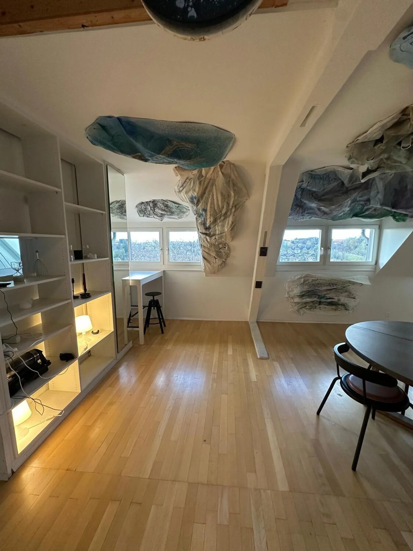 2½ ROOM ATTIC APARTMENT IN BERN - OBSTBERG/SCHOSSHALDE, FURNISHED, TEMPORARY - Photo 3 of 10