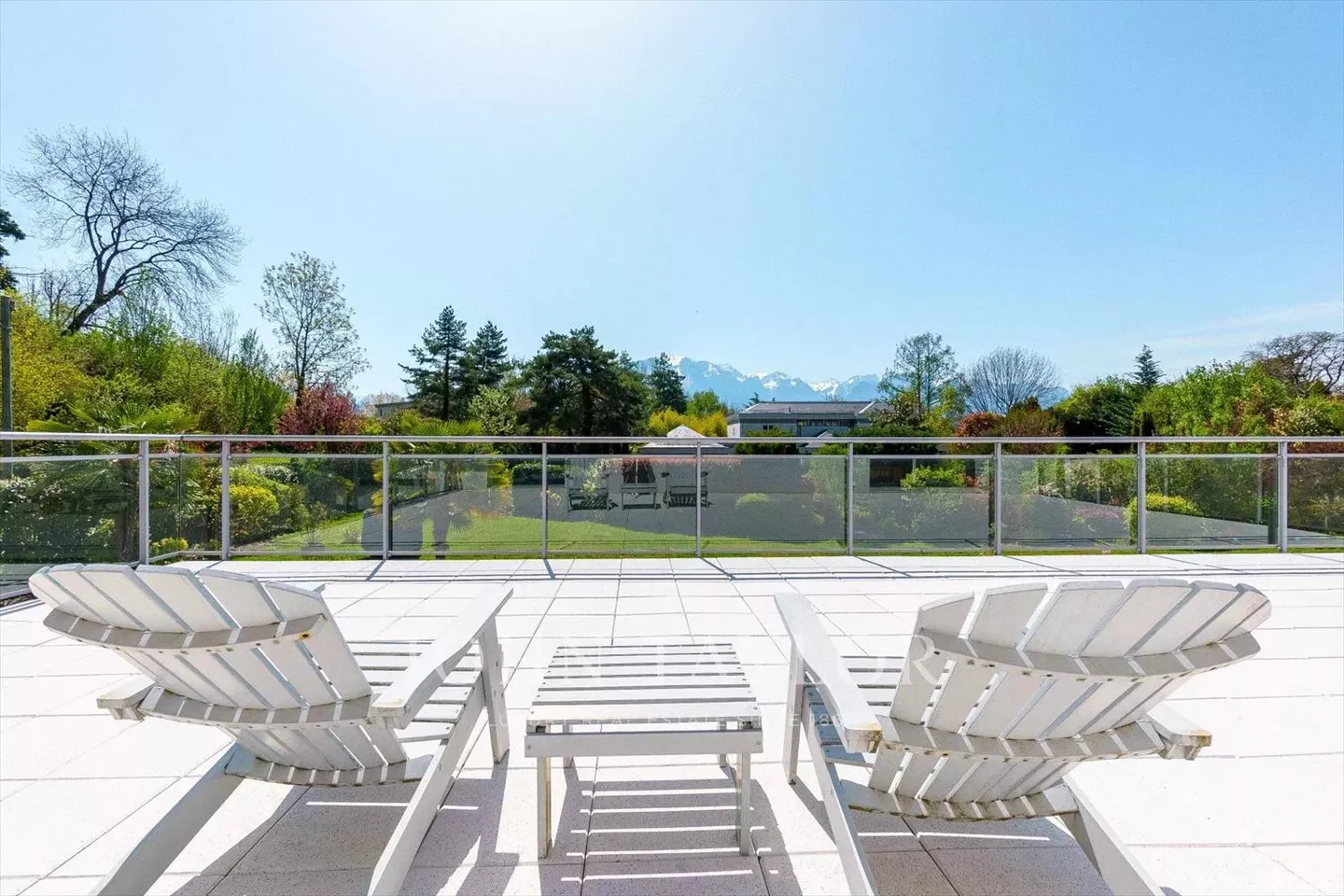 CO-EXKLUSIVITÄT! Freistehende Villa in prestigeträchtiger Nachbarschaft - Foto 9 von 13