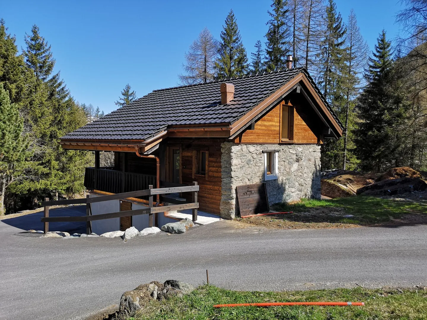 Chalet 4.5 pièces en PPE - Excellent potentiel locatif - Photo 1 sur 37
