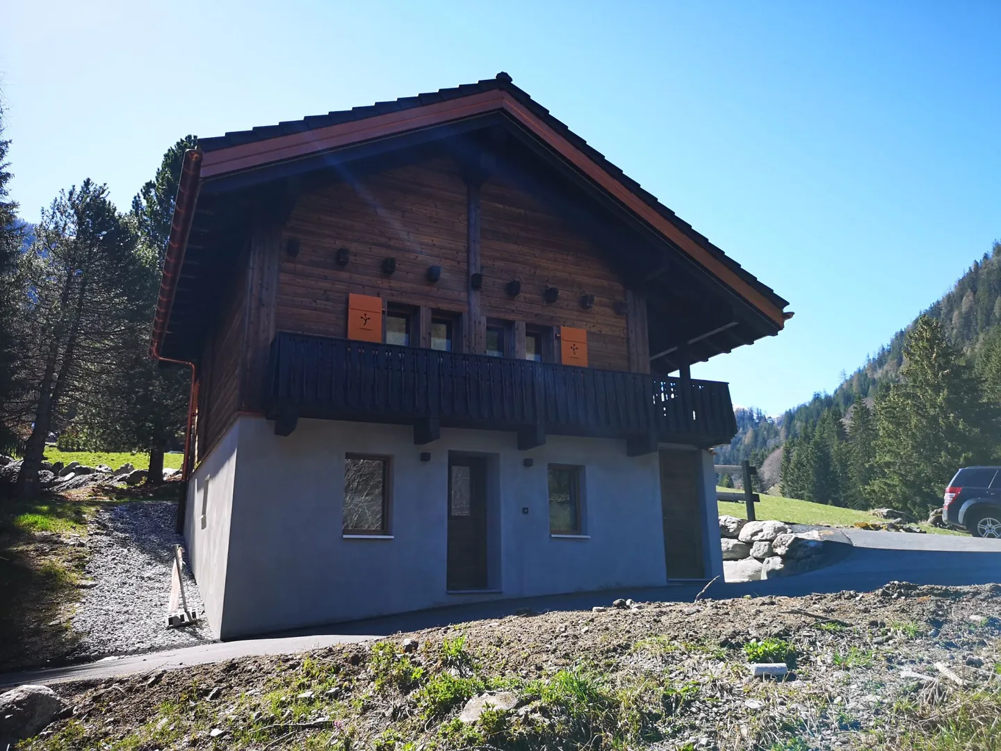 Chalet 4.5 pièces en PPE - Excellent potentiel locatif - Photo 2 sur 37