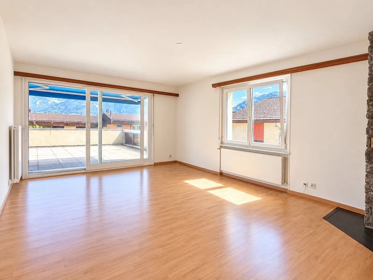 Charmante Wohnung mit Terrasse - Foto 2 von 10