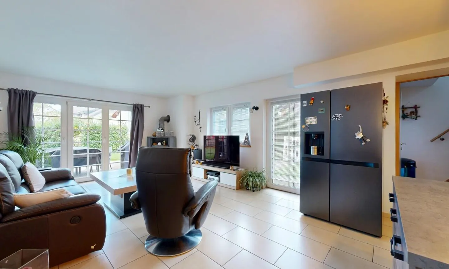 Charming building with barn, storage room, and commercial space - Photo 9 of 11