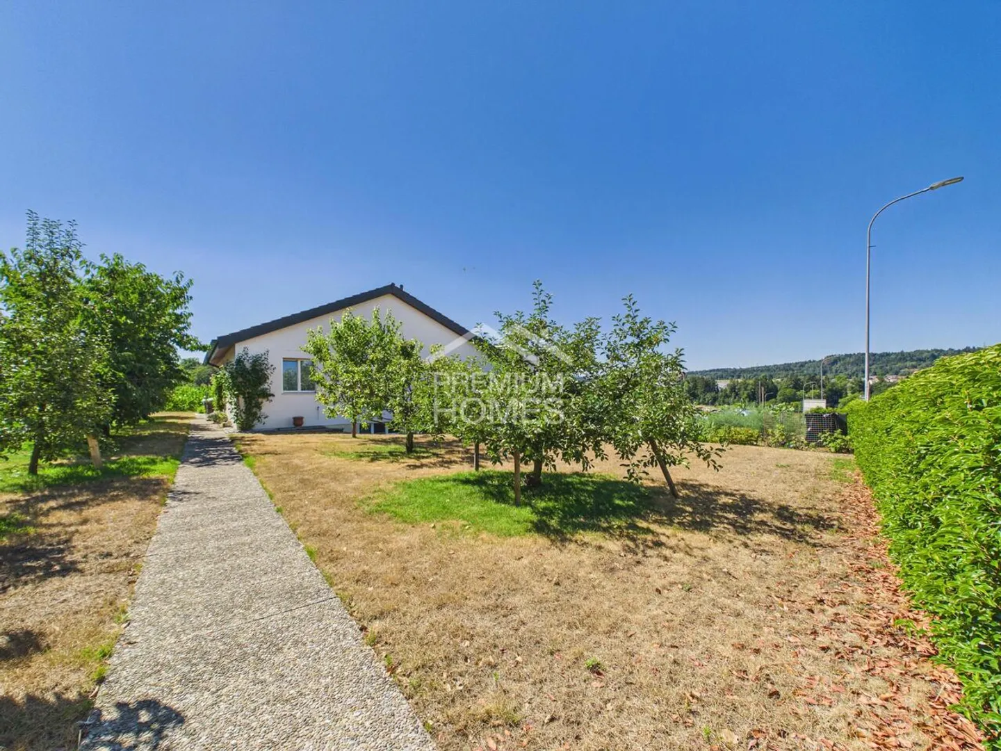 Dreamlike single-family house with unobstructed panoramic view - Photo 8 of 9