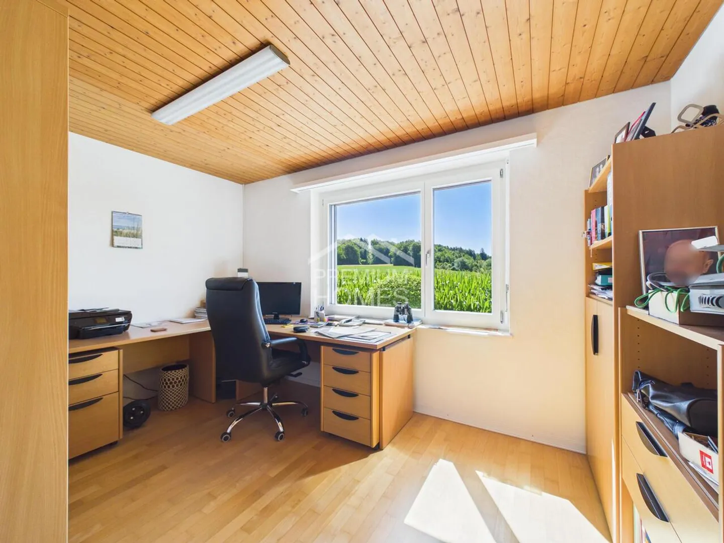Dreamlike single-family house with unobstructed panoramic view - Photo 7 of 9