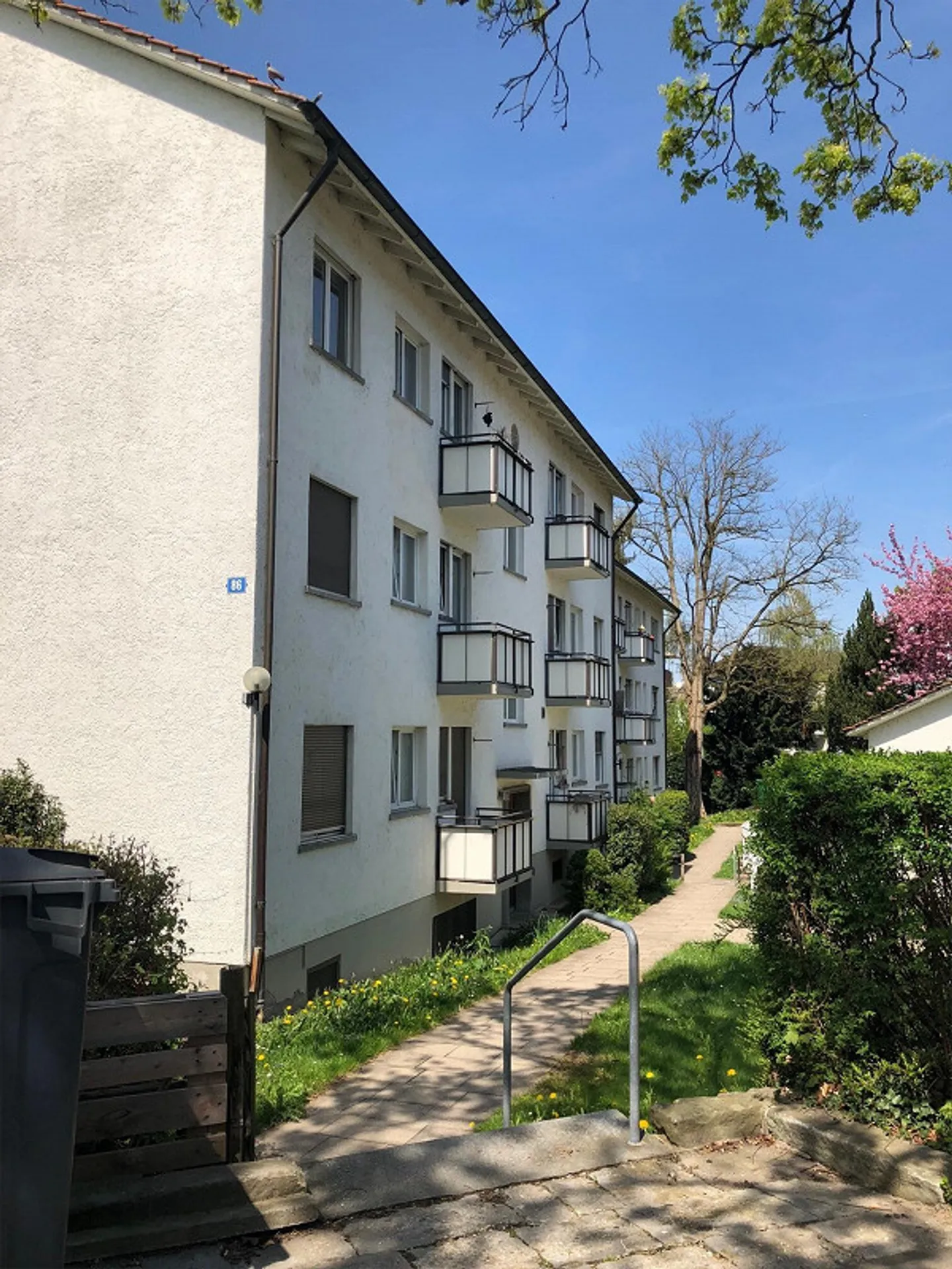 Living in a quiet location in the heart of Zurich - Photo 2 of 5