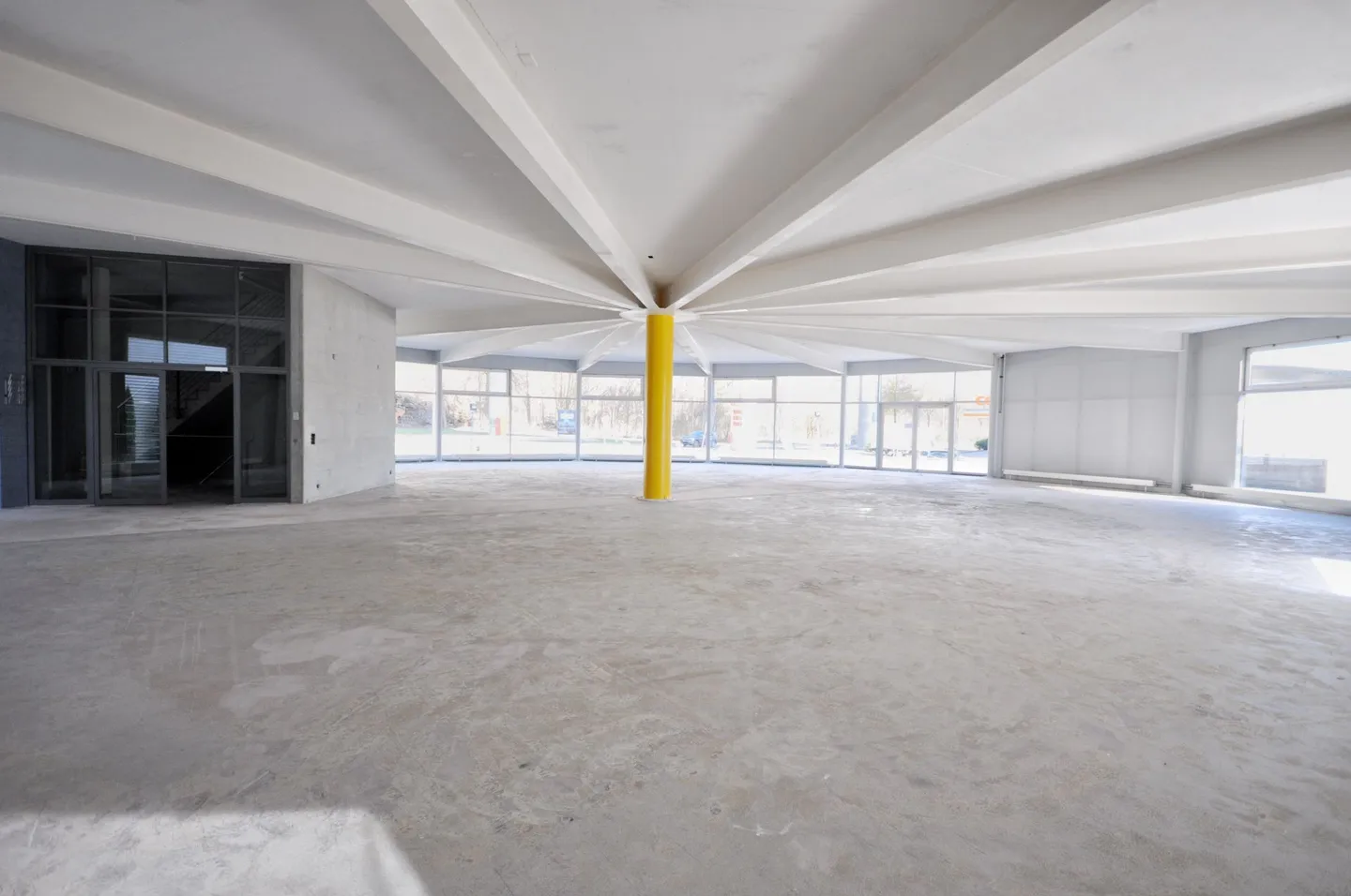 Commercial space at the northeastern gate of Biel - Photo 6 of 9