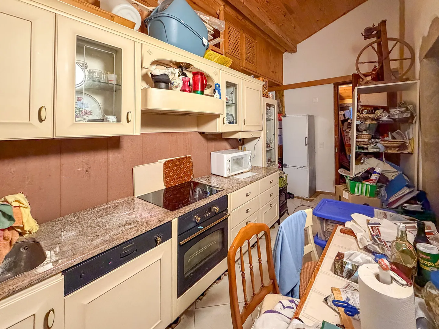 House with significant volume to renovate - Photo 16 of 24