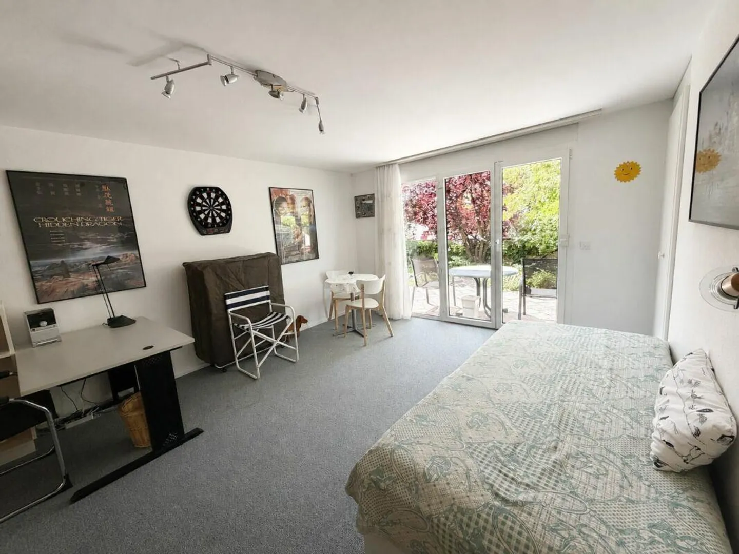 Casa bifamiliare ben tenuta in una posizione leggermente elevata e soleggiata con vista libera - Foto 11 di 14