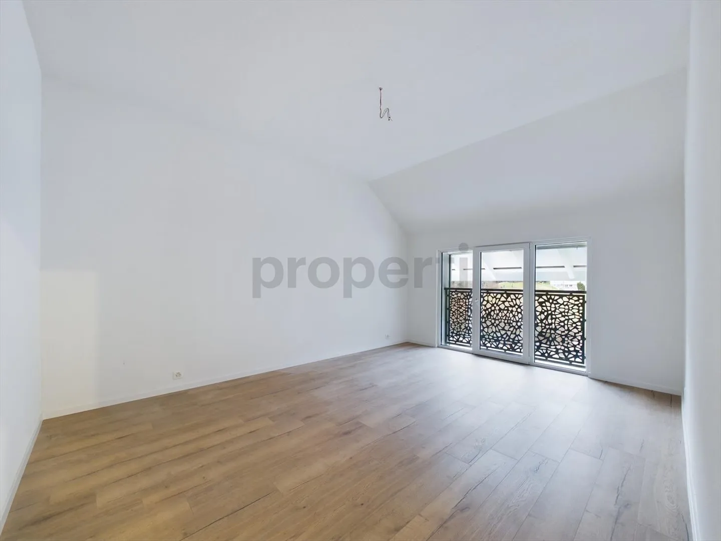 Erstbezug nach Sanierung - 3.5-ZImmer Wohnung im 2. Stock in Waldenburg - Foto 2 von 7