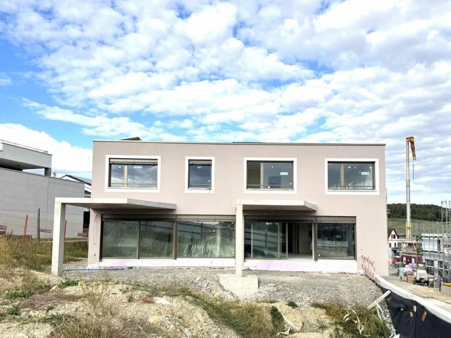 Maison individuelle neuve - moderne et avec son propre système photovoltaïque - Photo 1 sur 6