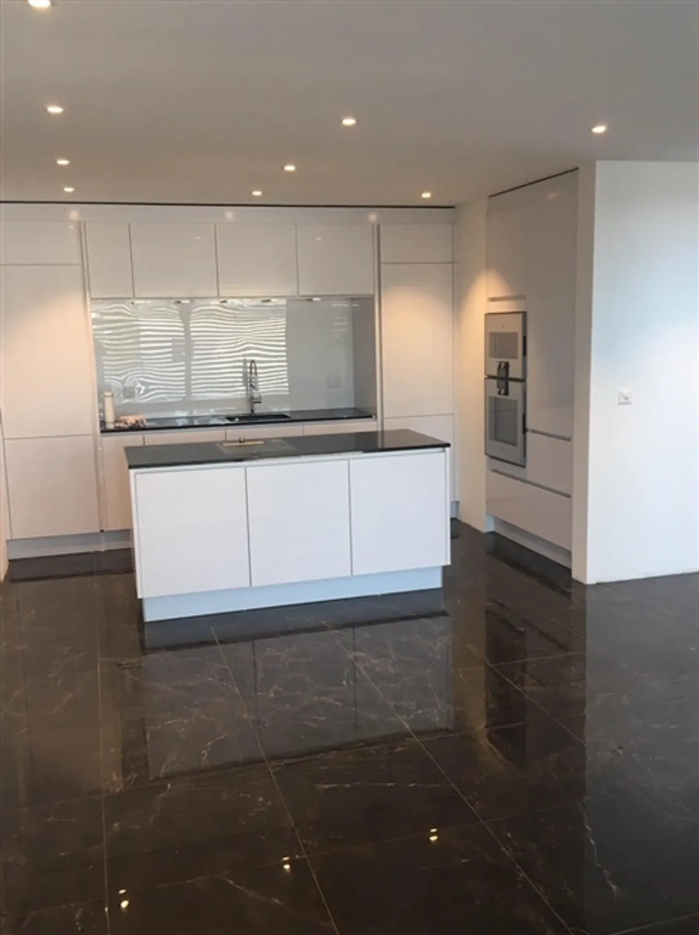 «6-Zimmer-Einfamilienhaus mit Seesicht in Boniswil kaufen» - Photo 4 of 8