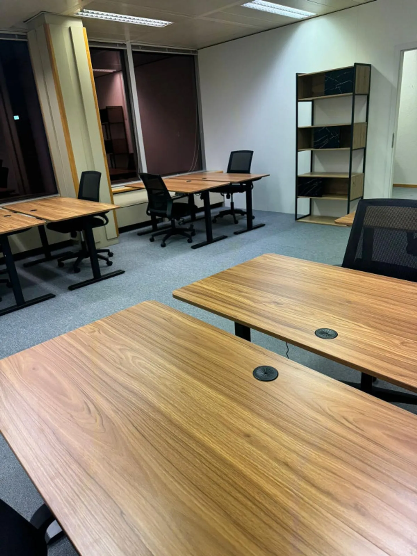 Modernes Büro nahe Flughafen - Foto 3 von 5