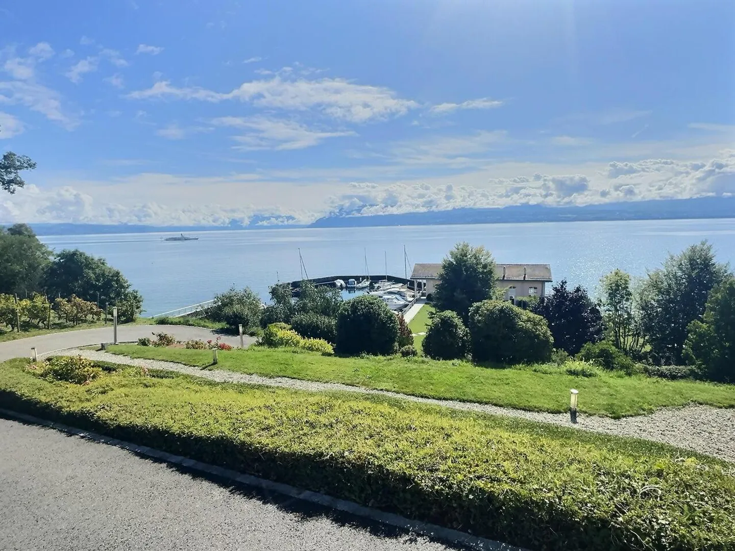 AUSGEZEICHNETE IMMOBILIE!! Großes Apartment in besetzter Leibrente ohne Miete. Blick auf den See und den Hafen - Foto 15 von 26
