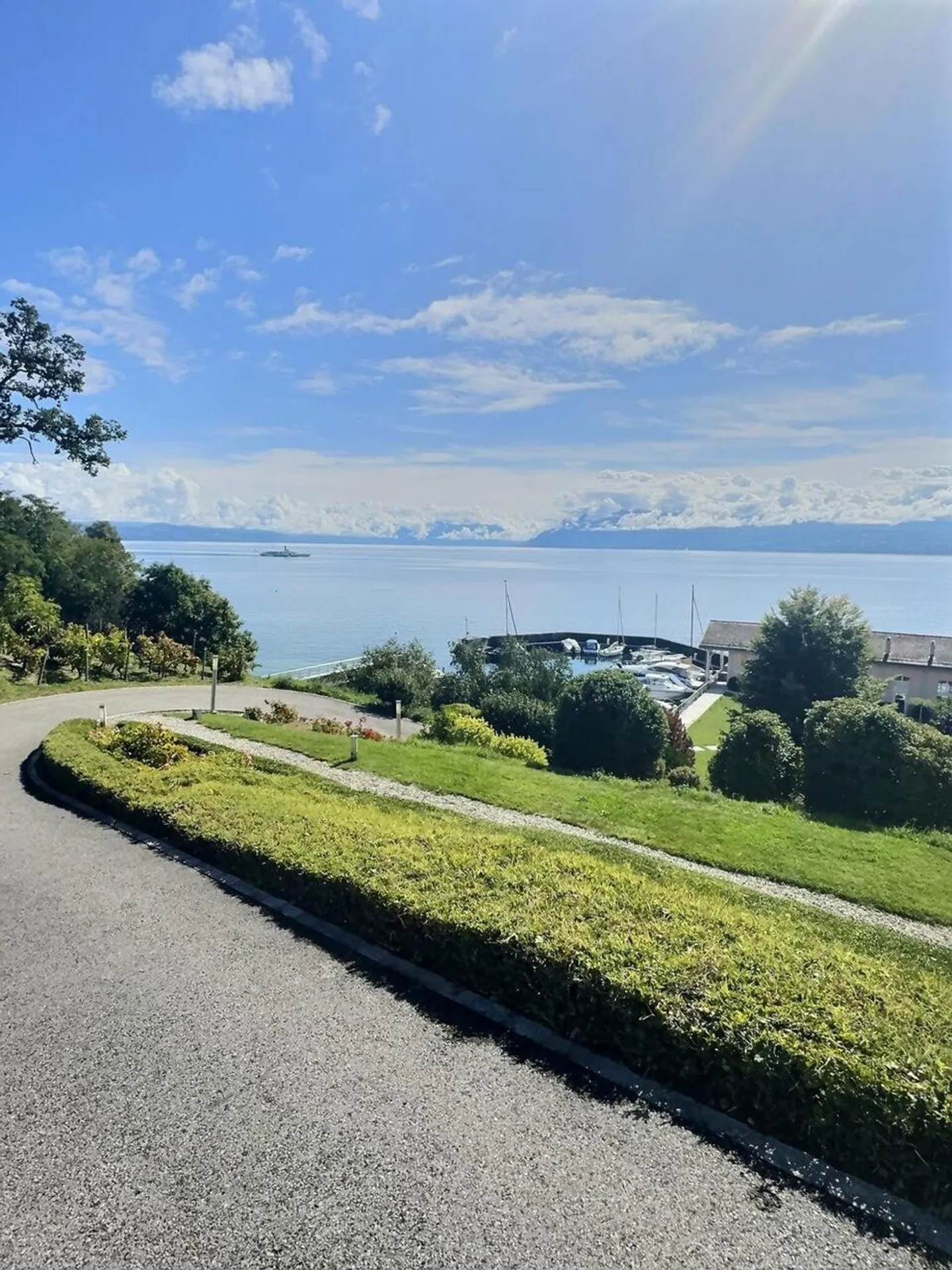AUSGEZEICHNETE IMMOBILIE!! Großes Apartment in besetzter Leibrente ohne Miete. Blick auf den See und den Hafen - Foto 19 von 26