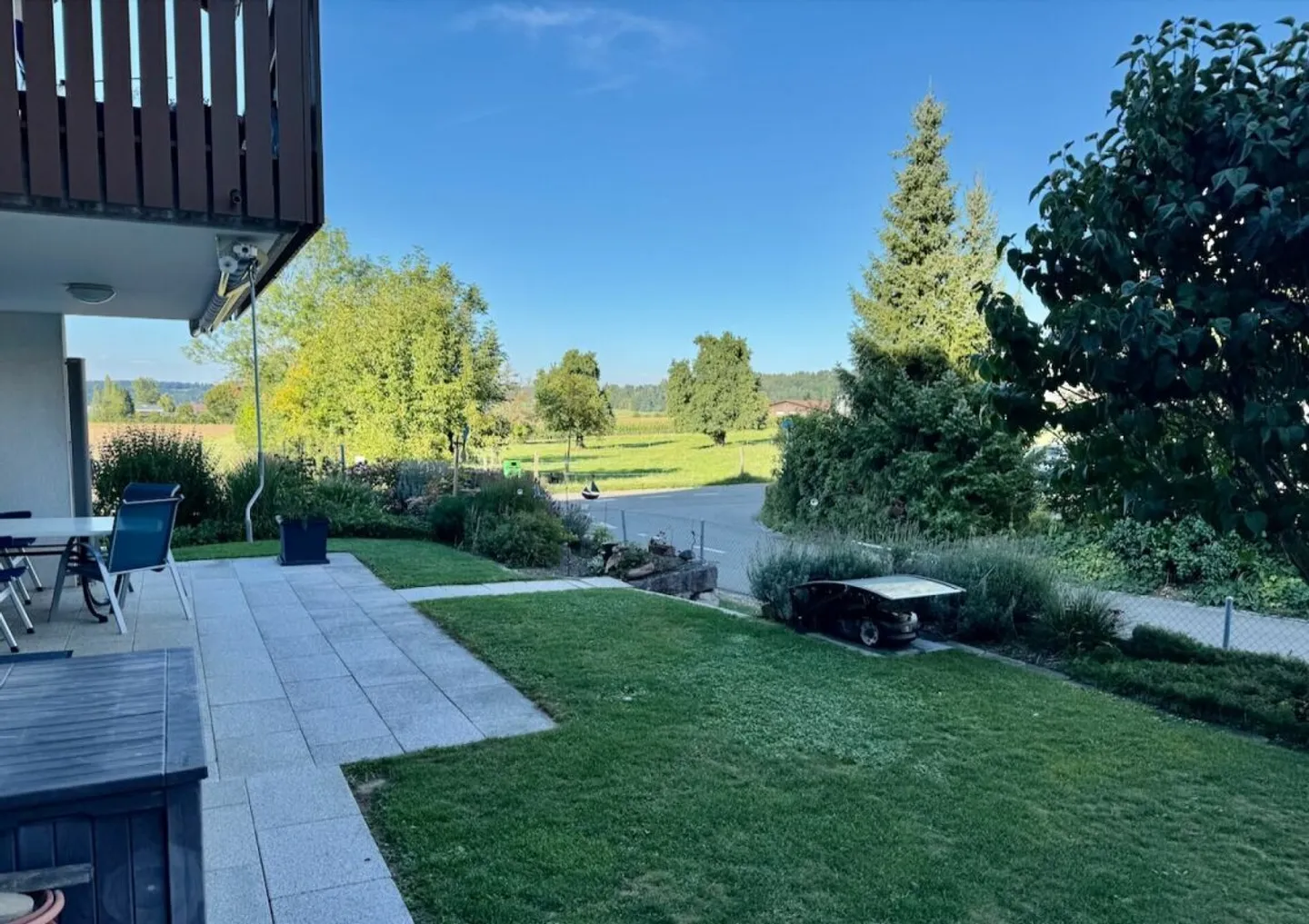 Dream home with private garden area - Photo 2 of 10