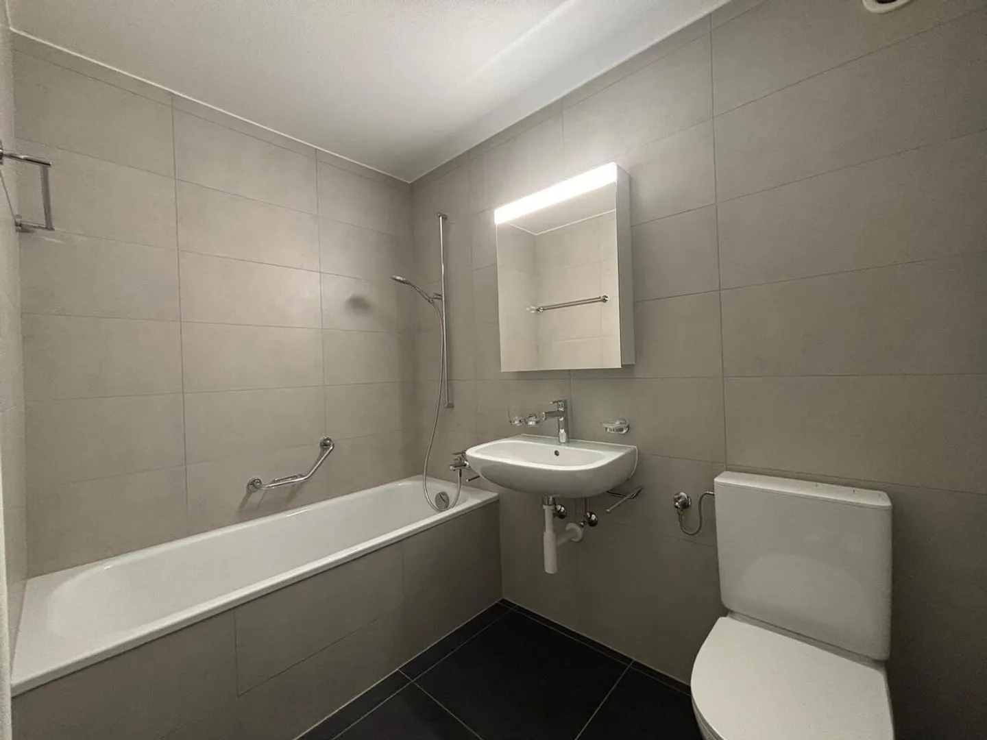 For rent: charming 3-room apartment – Le Landeron - Photo 3 of 3