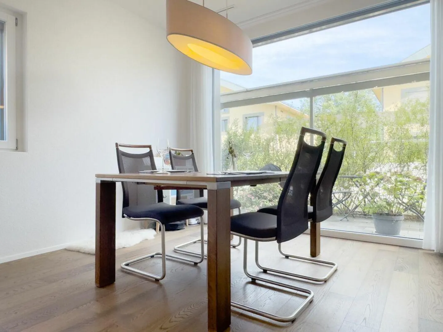 Casa unifamiliare a schiera di 6,5 stanze con manutenzione facile... - Foto 8 di 30