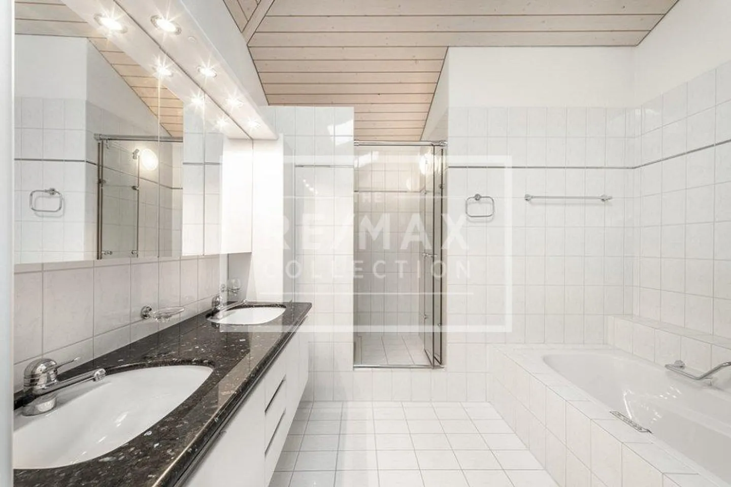 Una casa sopra i tetti di Küssnacht – Vivere come in una casa unifamiliare - Foto 12 di 13