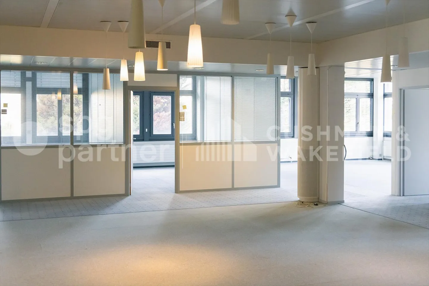 Veyrot 11 - Uffici e spazi industriali di 2.842 m², divisibili da 300 m² - Foto 4 di 6