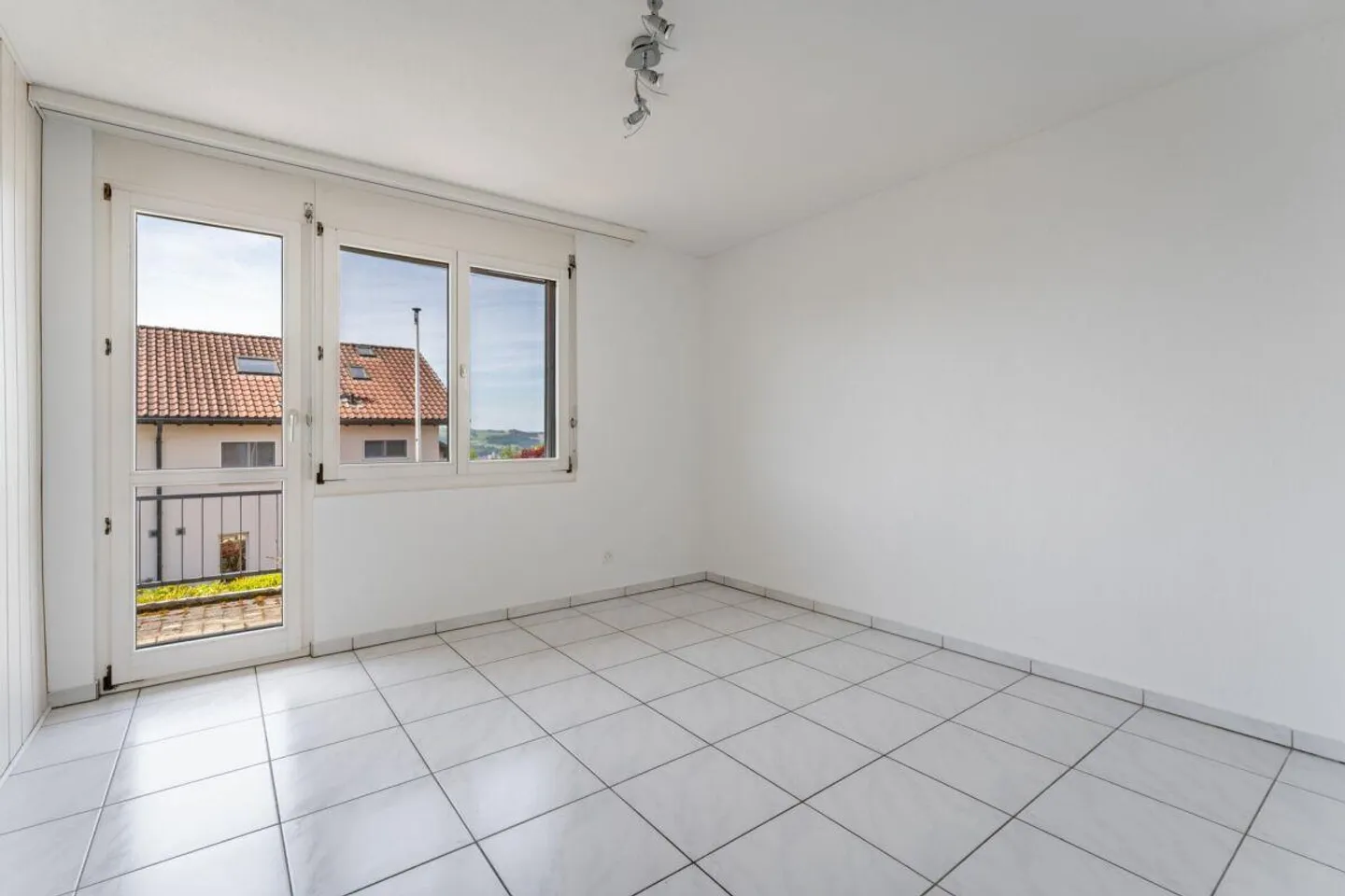 The Ruumwonder on the Edge of Agriculture: 5 ½-Room Double Family Home... - Photo 11 of 12
