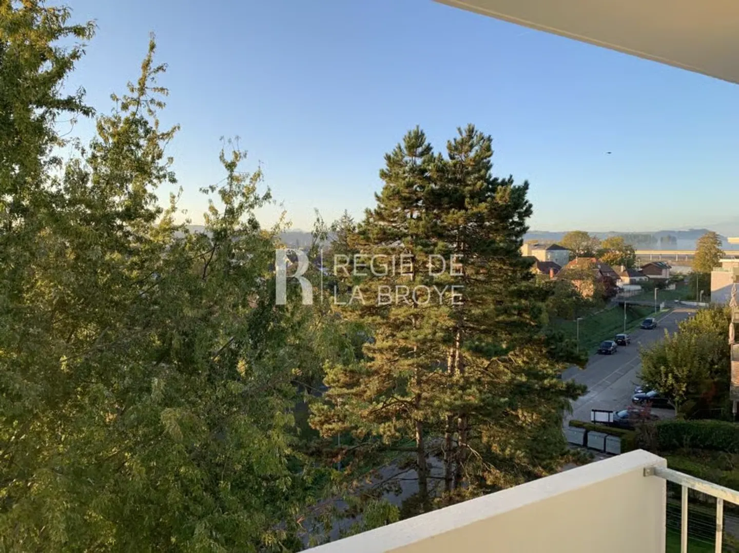 Studio with balcony in Yverdon-les-Bains - Photo 2 of 13
