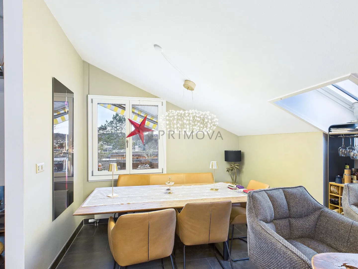 Vie moderne en maisonette : 3,5 pièces | 15 min. jusqu'à Bâle - Photo 4 sur 13