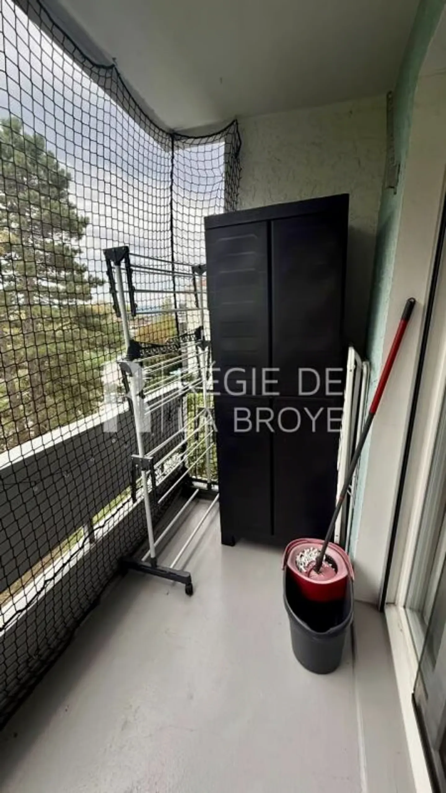Studio with balcony in Yverdon-les-Bains - Photo 4 of 13