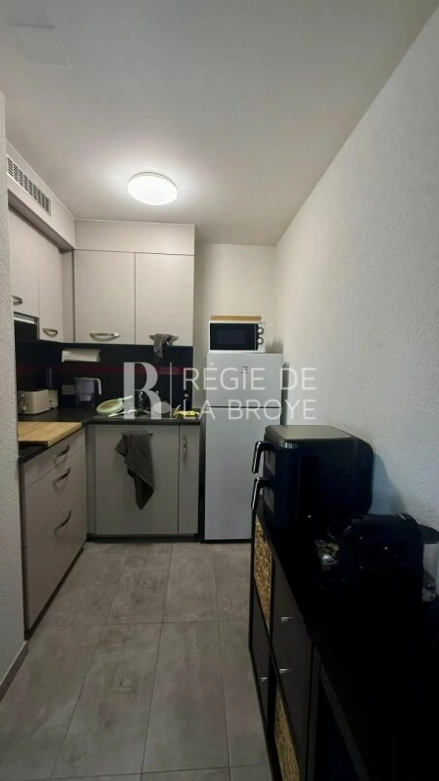 Studio with balcony in Yverdon-les-Bains - Photo 12 of 13