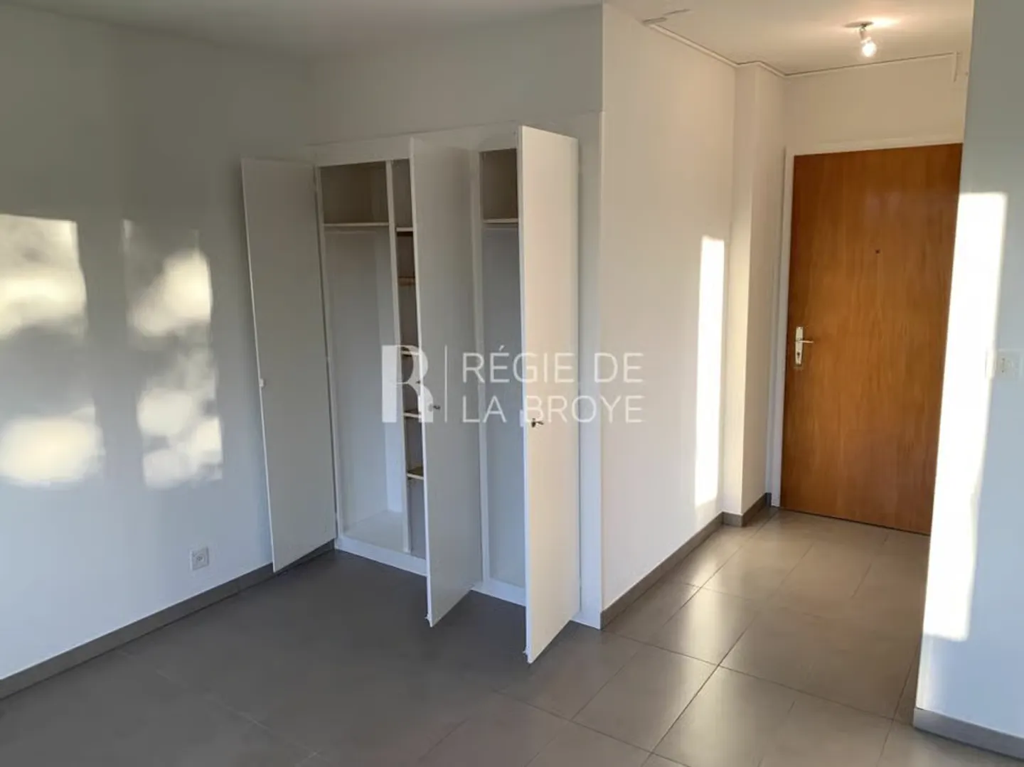 Studio with balcony in Yverdon-les-Bains - Photo 5 of 13