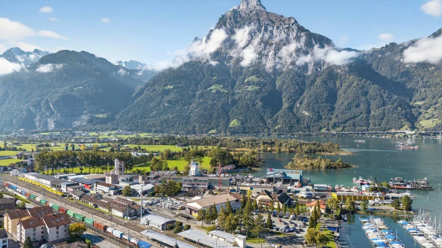 Versatile Commercial Property in Building Rights - Photo 4 of 4