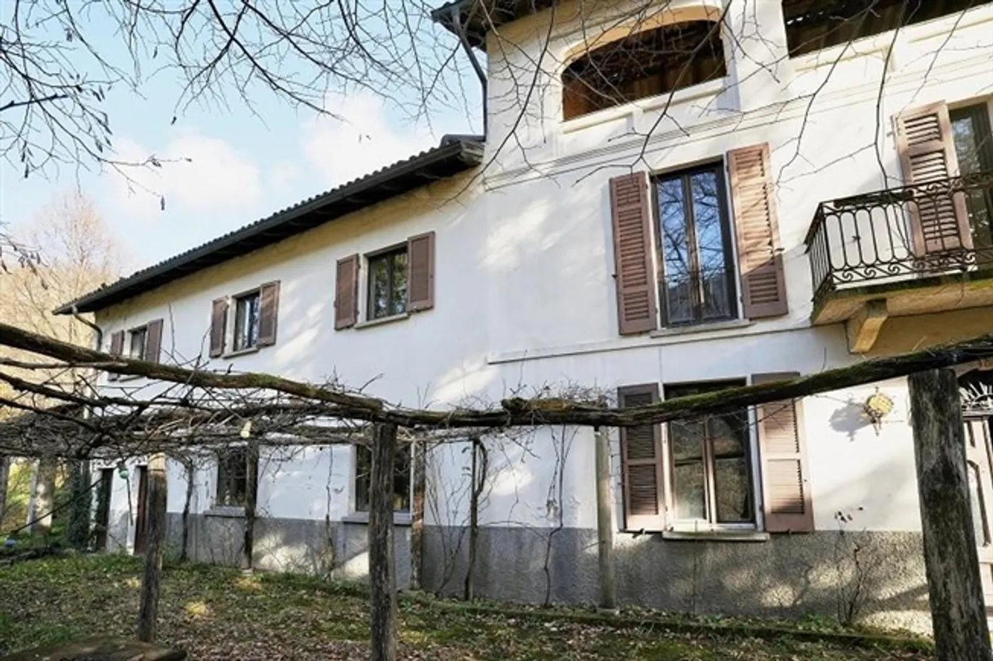 Charmantes Grotto mit Ausbaupotential - Foto 2 von 20