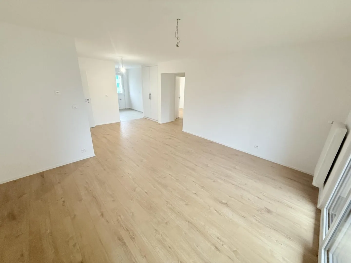 3,5-Zimmer-Wohnung vollständig renoviert im Herzen von Payerne - Foto 2 von 7