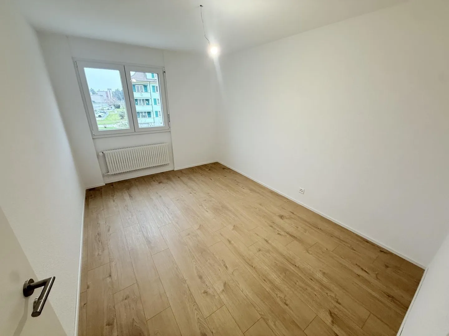 3,5-Zimmer-Wohnung vollständig renoviert im Herzen von Payerne - Foto 3 von 7