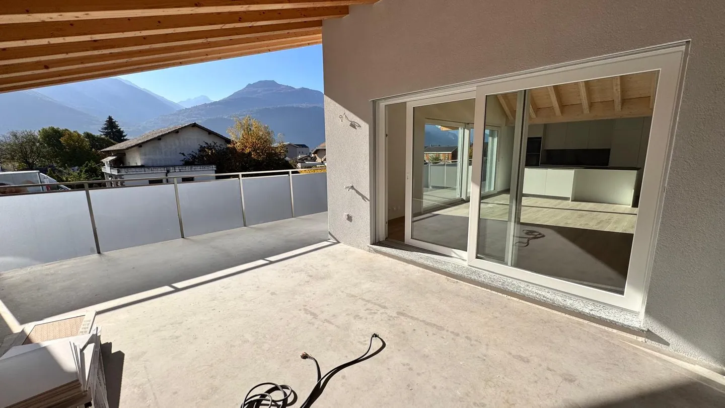 Charmant Attique avec Bureau - Photo 3 sur 11