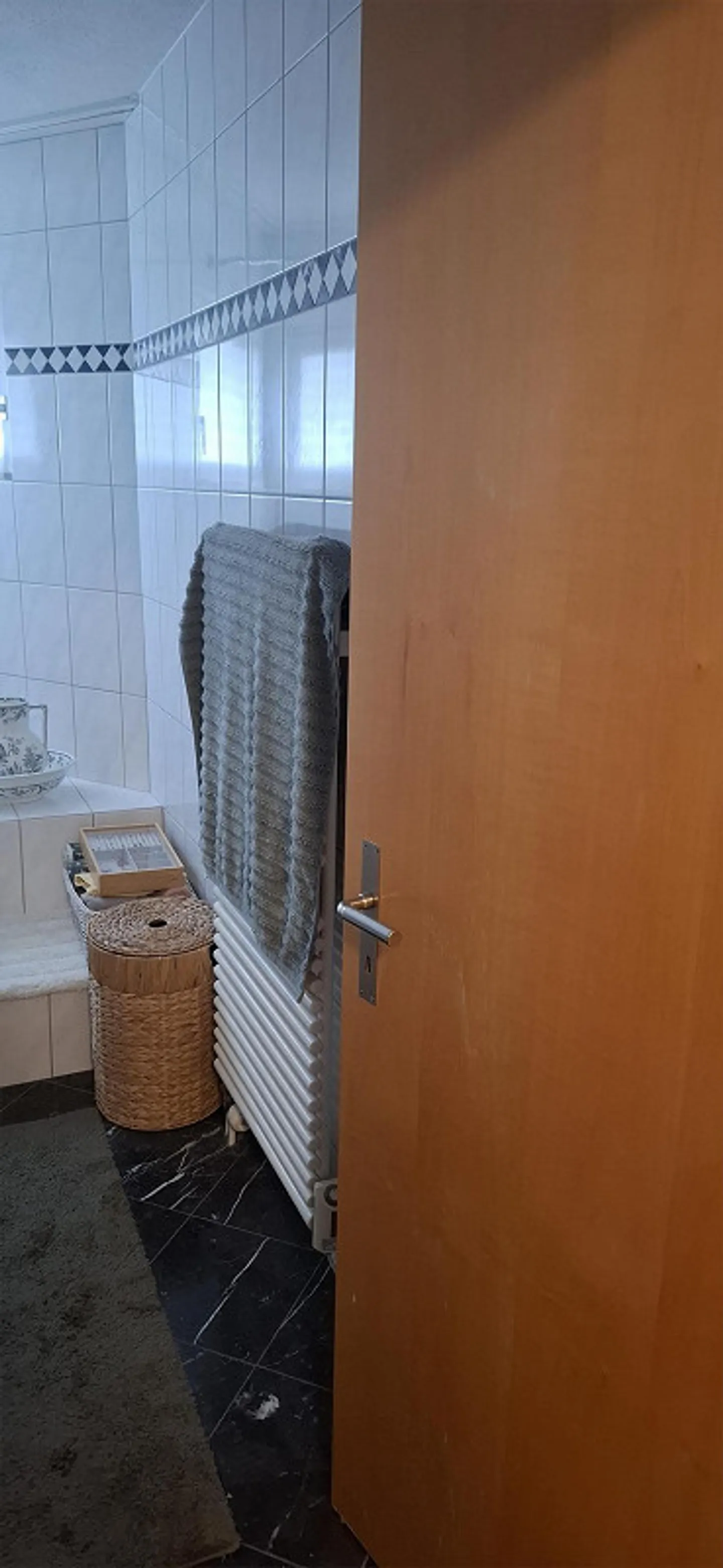 Petite appartement 2 pièces avec balcon et grande terrasse dans la verdure - Photo 10 sur 13