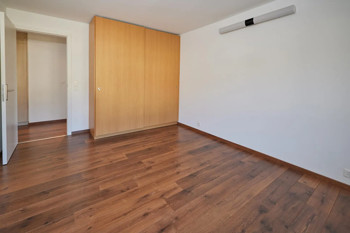 Sonnige 4½-Zimmerwohnung mit Aussicht - Foto 10 von 17