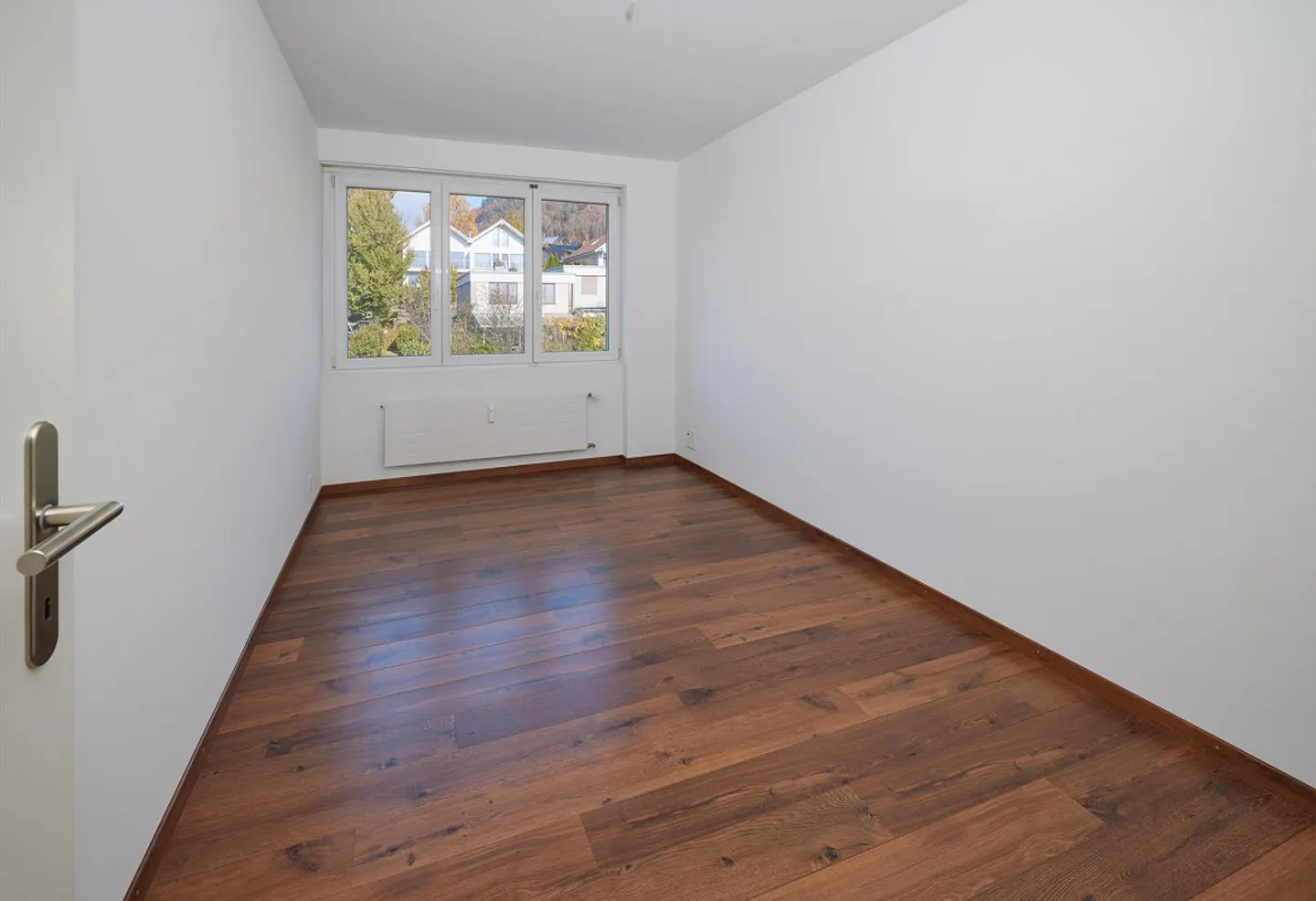 Sonnige 4½-Zimmerwohnung mit Aussicht - Foto 9 von 17