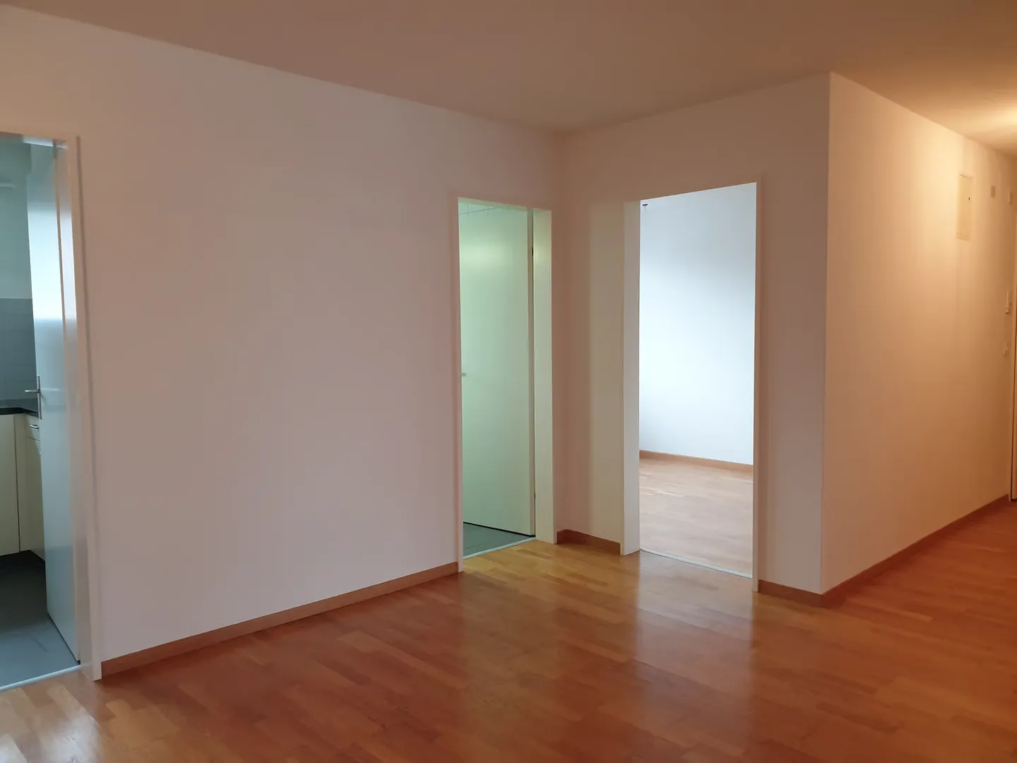 3.5-room apartment for rent on the 2nd floor. - Photo 2 of 10