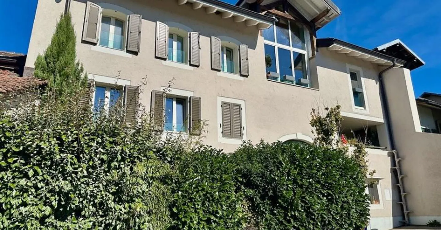 Spectacular volumes and contemporary charm in the heart of Burtigny - Photo 1 of 10