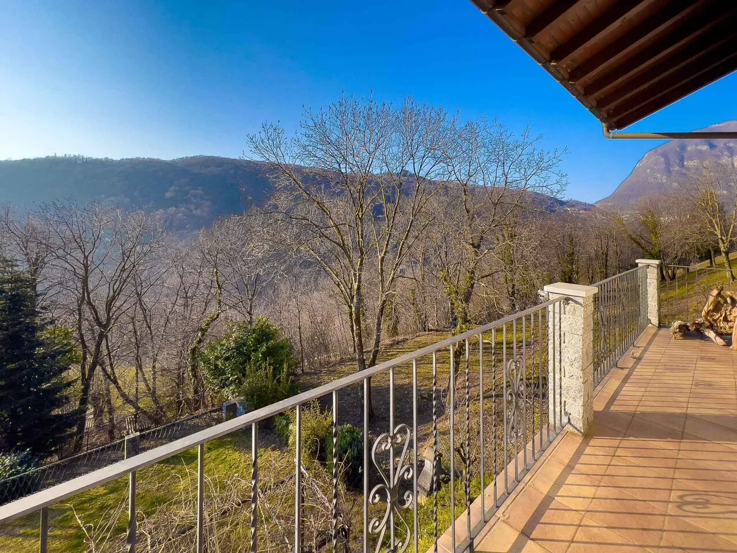 Incantevole casa familiare con giardino - Foto 6 di 8