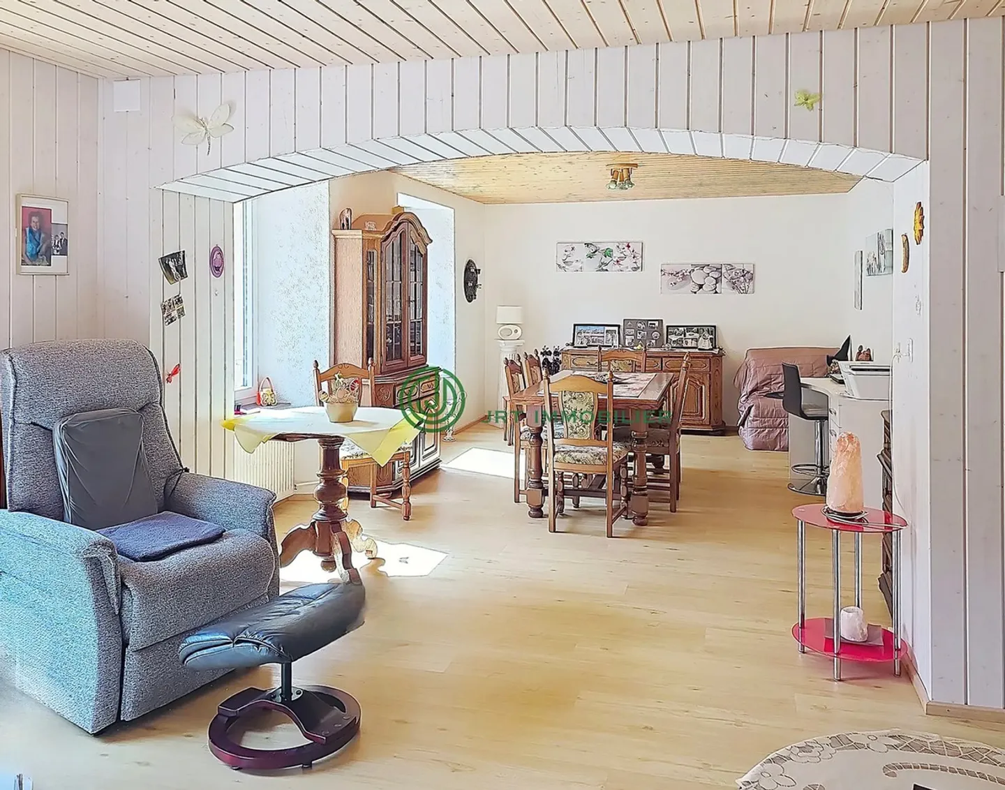 Val-de-Travers (NE) – Large 10.5 room house, modular as desired - Photo 6 of 14