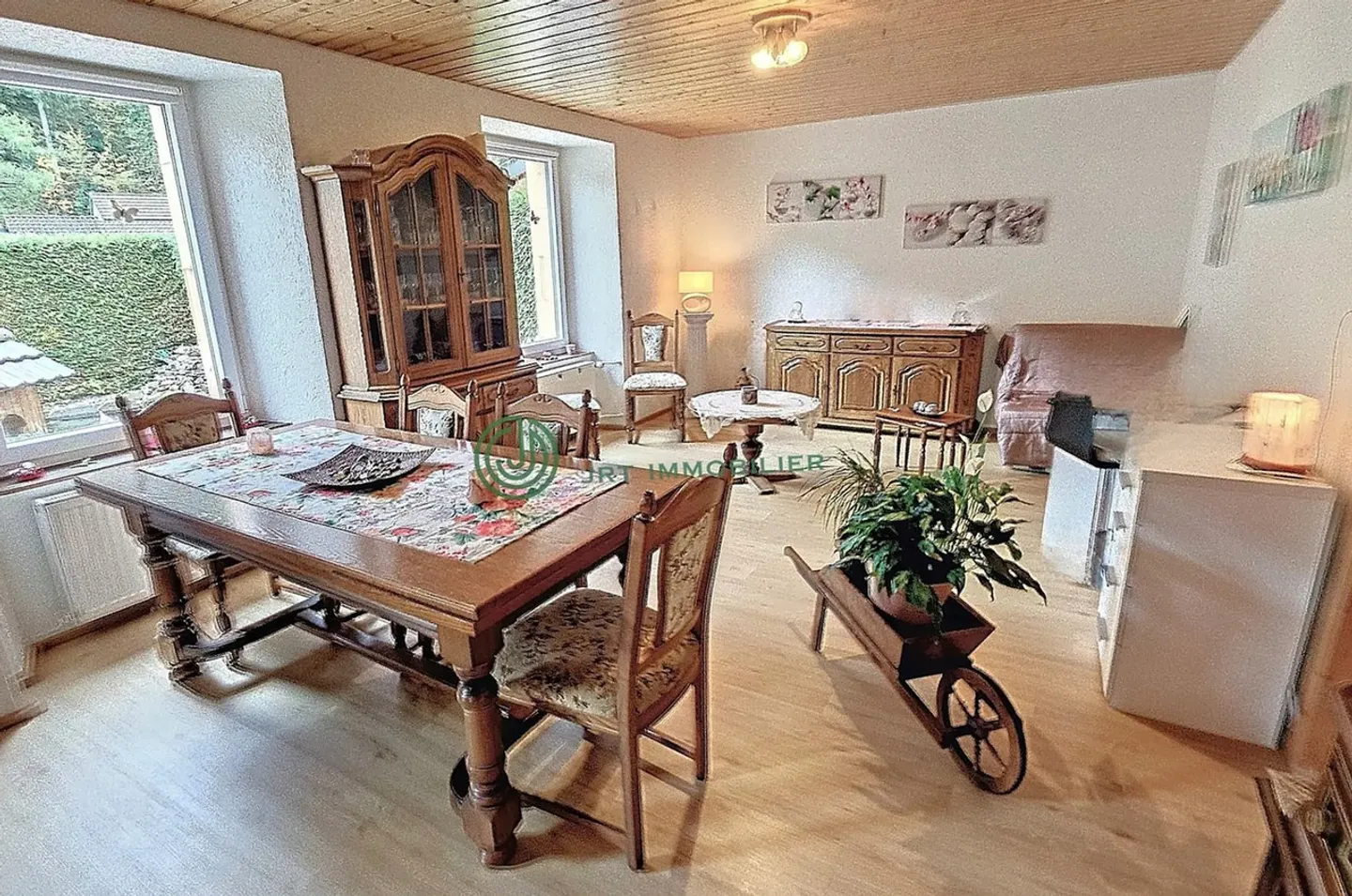 Val-de-Travers (NE) – Large 10.5 room house, modular as desired - Photo 8 of 14